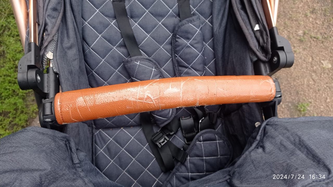 Детская коляска с Авто креслом 3в1.