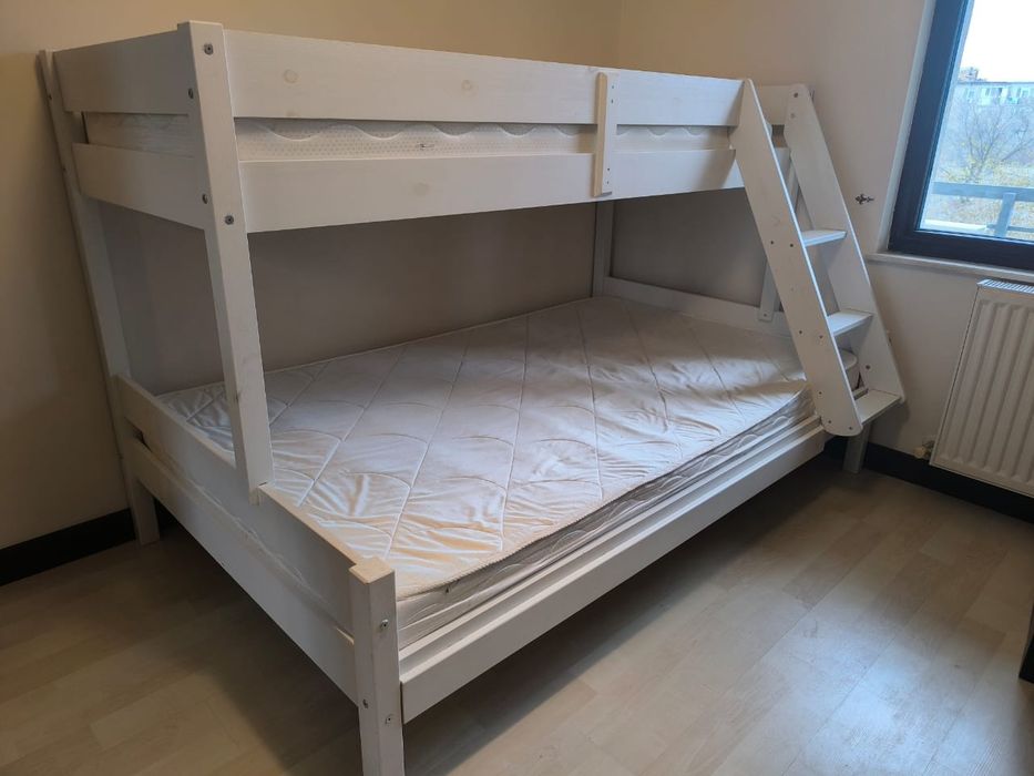 Двухъярусная детская кровать