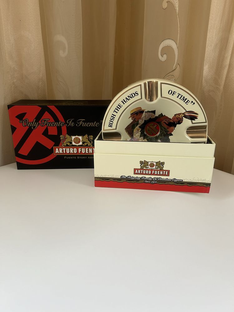 Керамичен пепелник Arturo Fuente
