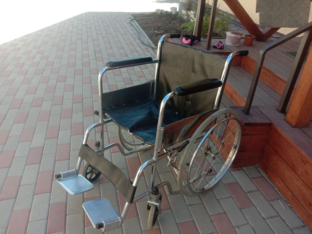 Инвалидное кресло -коляска 50.000тг.