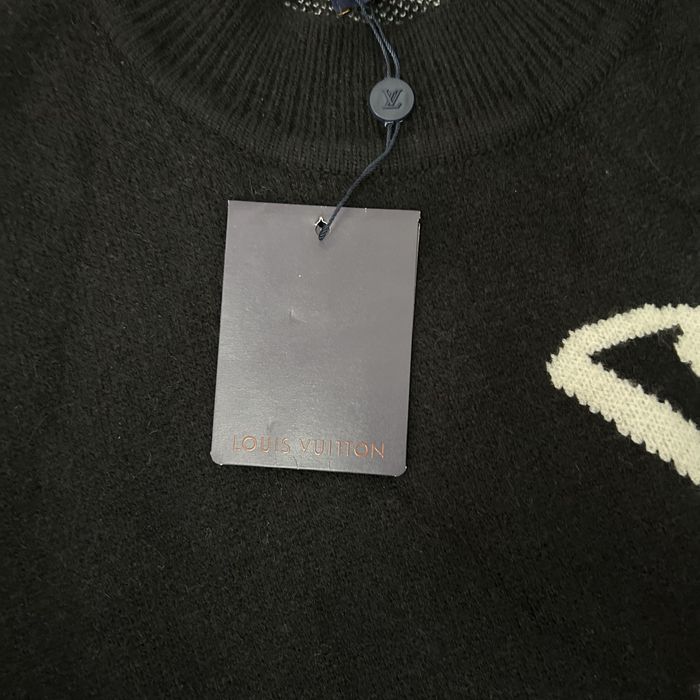 Pulover Louis Vuitton negru pufos – mărimea S | nou cu etichetă