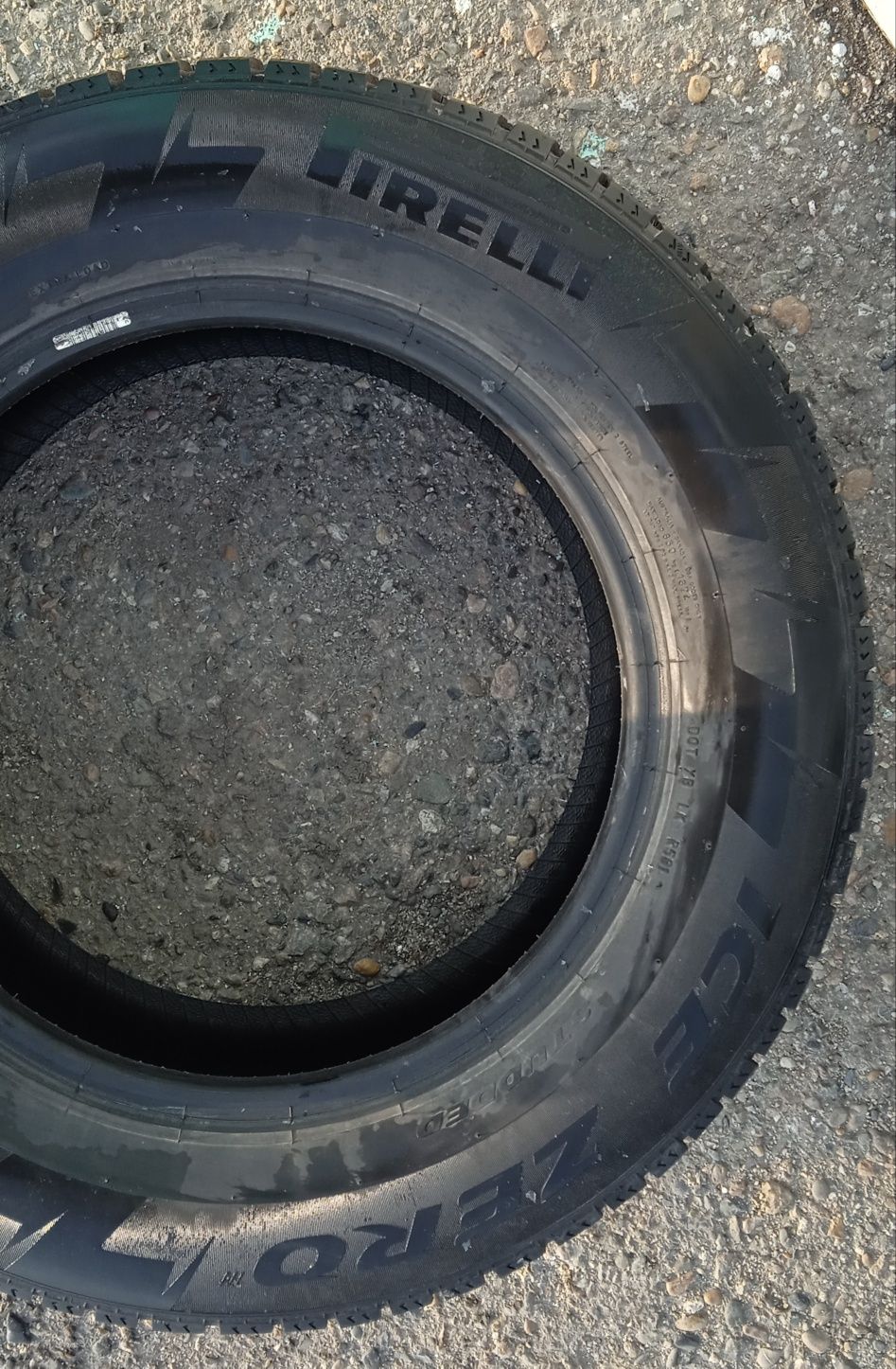 Продам зимнюю резину Pirelli ice zero