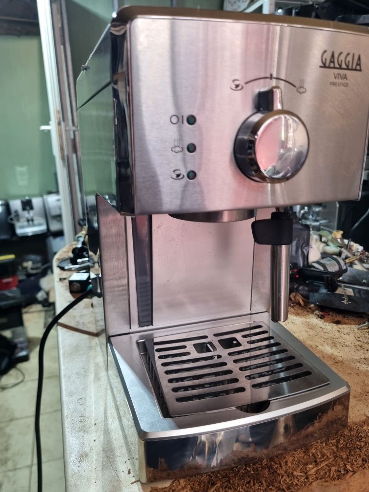 Gaggia Viva prestige inox / Saeco Poemia  кафемашина с ръкохватка