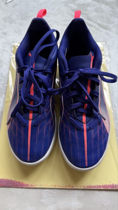 Ghete fotbal Puma teren sintetic marime 38