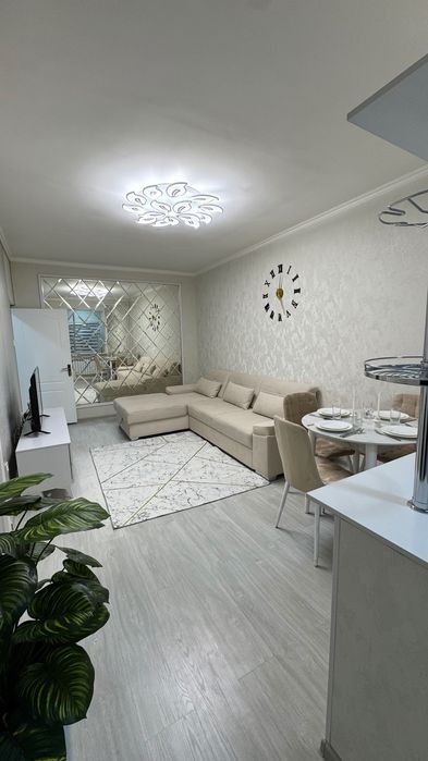 1в2/1/5 Максим Горький,Буз 1,БИЙ,Ипотека,с мебелью и техникой,подвал.