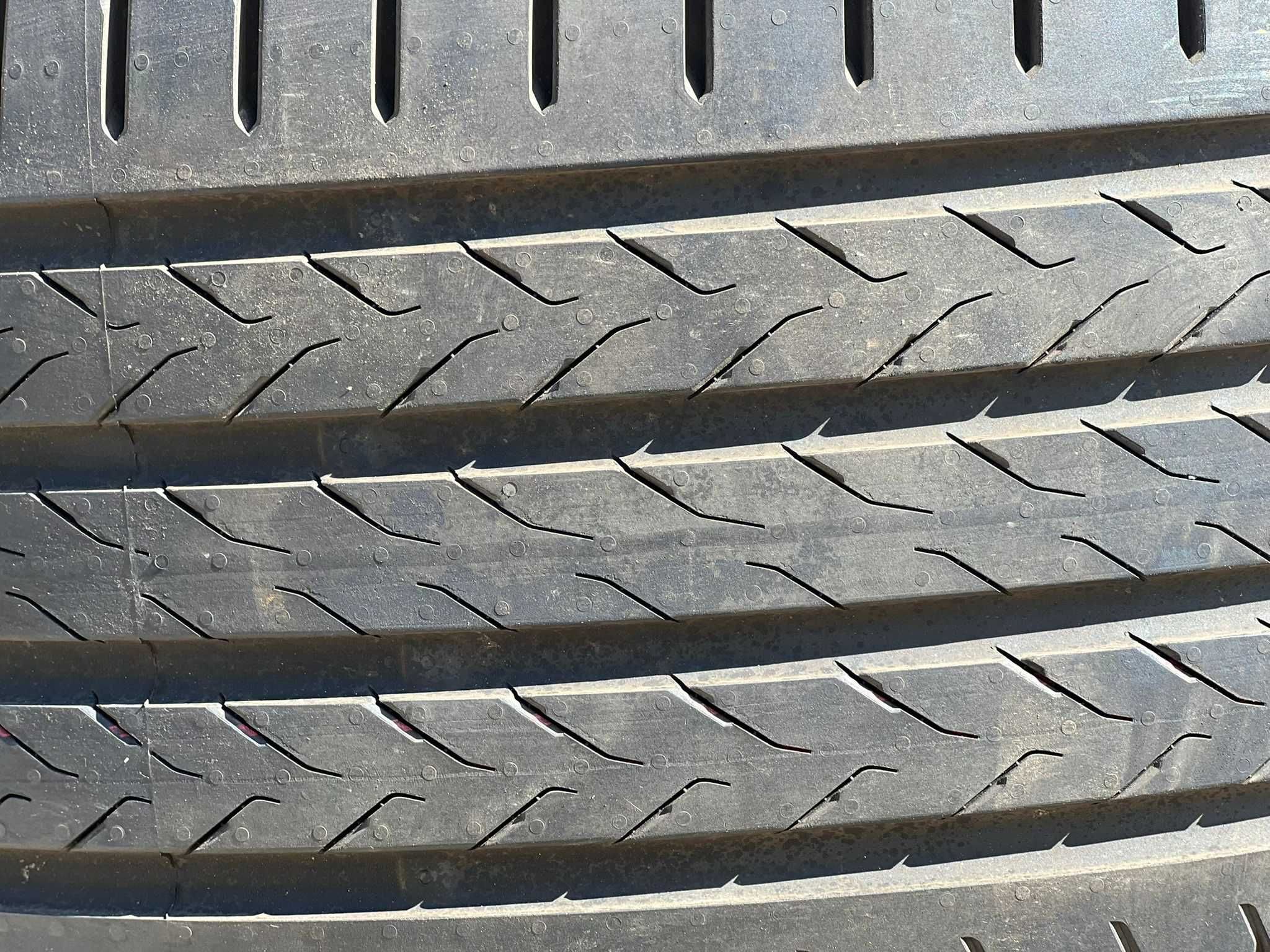 Летни Гуми 235 45 21 и 255 40 21 Спорт Пакет Continental EcoContact 6Q