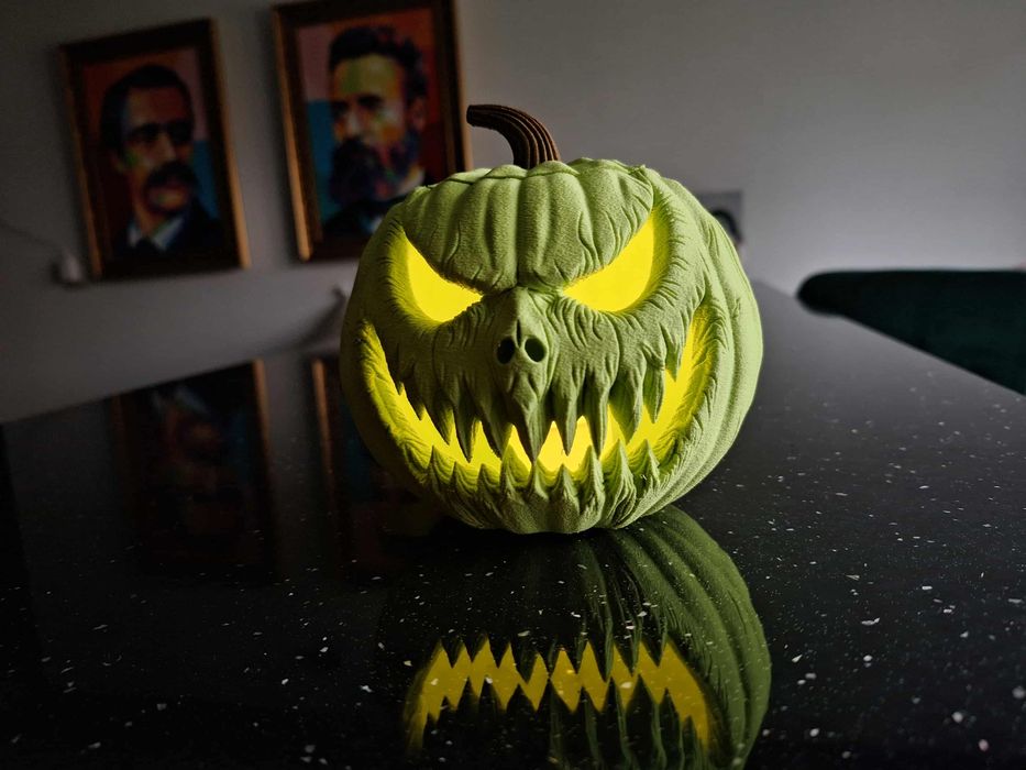 Светеща хелуин тиква green monster tree /halloween