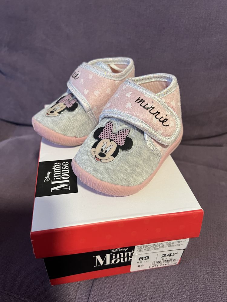 Papuci fetite Minnie