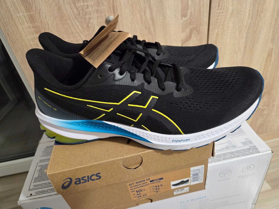 Мъжки маратонки за бягане ASICS GT-1000 12 , 44,5 , ново