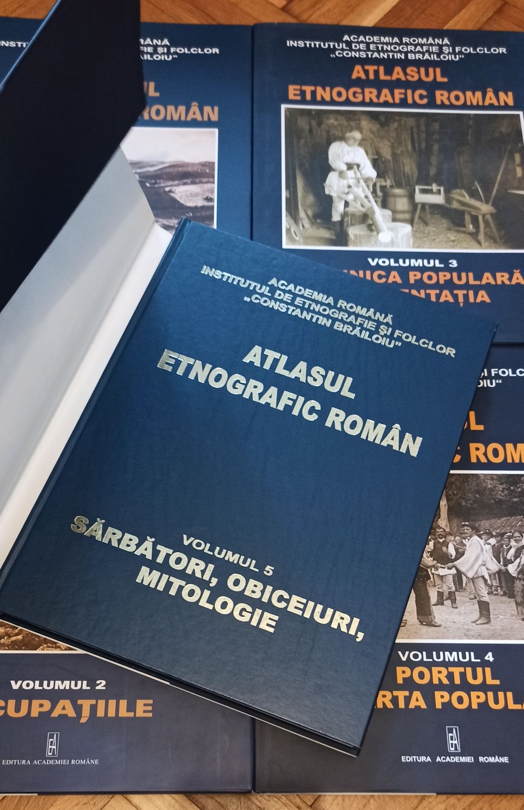 Atlasul etnografic roman 1, 2, 3, 4, 5!. Academia Romana