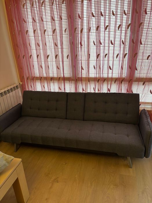 Диван с функция сън