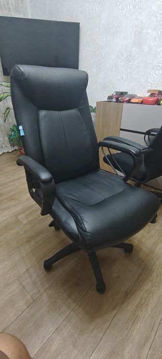 Продам кресла офисные