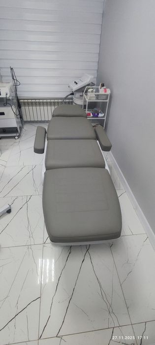 Продам кушетку для косметолога