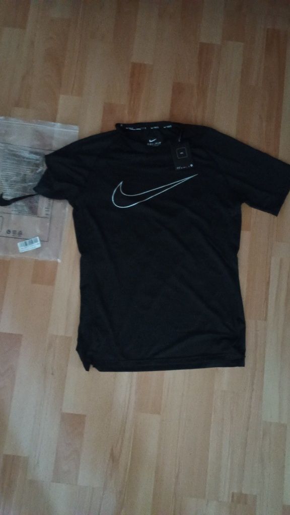 Nike Compression тениска