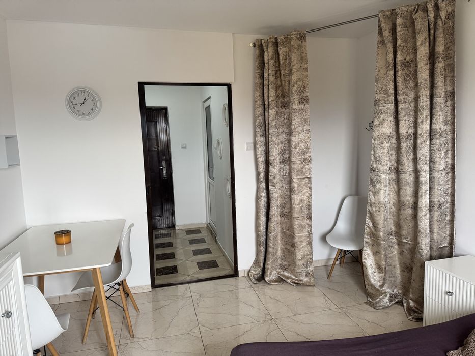 Inchiriez garsoniera in Tecuci, str. Bradului 750 lei/luna