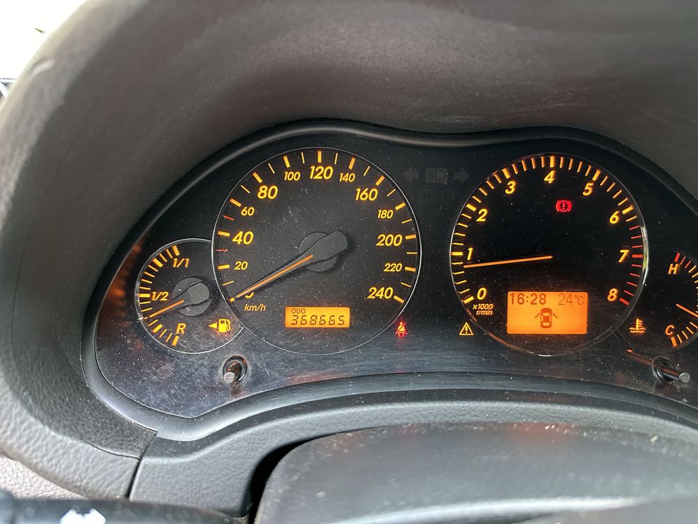 Toyota Avensis 1.8 benzină cu Gpl