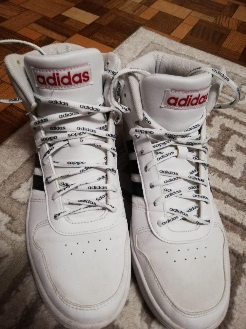 Adidas бели кецове