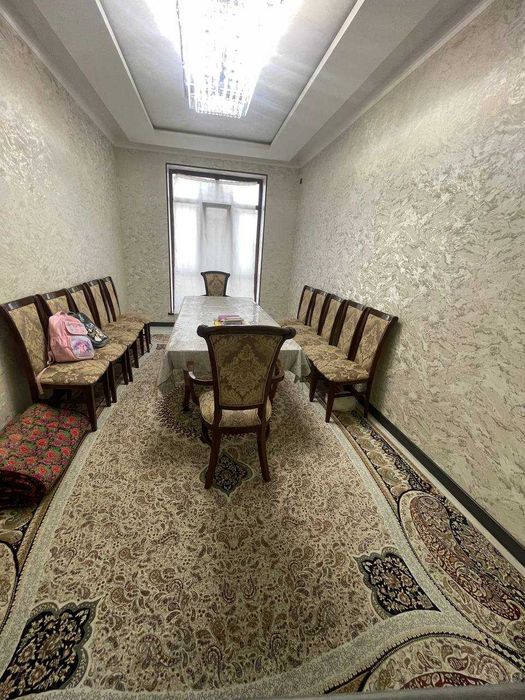 Срочно продается квартира Дуплекс, 5 комнат, На Учтепинском районе.