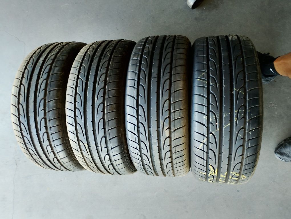 Гуми 215/45/16 Dunlop DOT:16г. 6.5мм. протектор