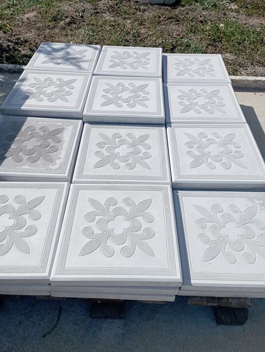 Vând pavele ,borduri rigole ,capace de gard