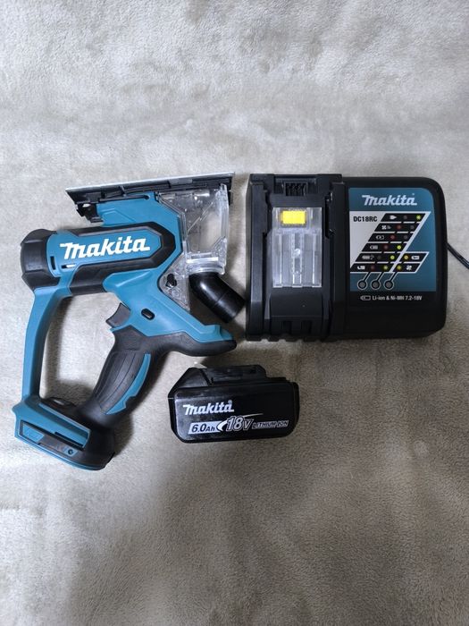 Fierăstrău Makita DSD 180(2023) pentru rigips