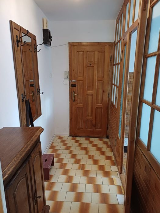 Proprietar vând apartament 2 camere et 2 Al. Plopilor ocupabil imediat