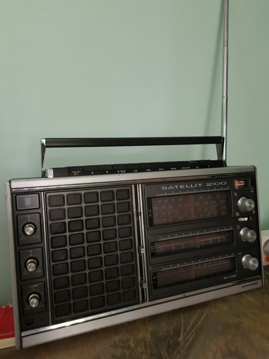Radio Grunding,Satellit 2100 original made in Germany.
