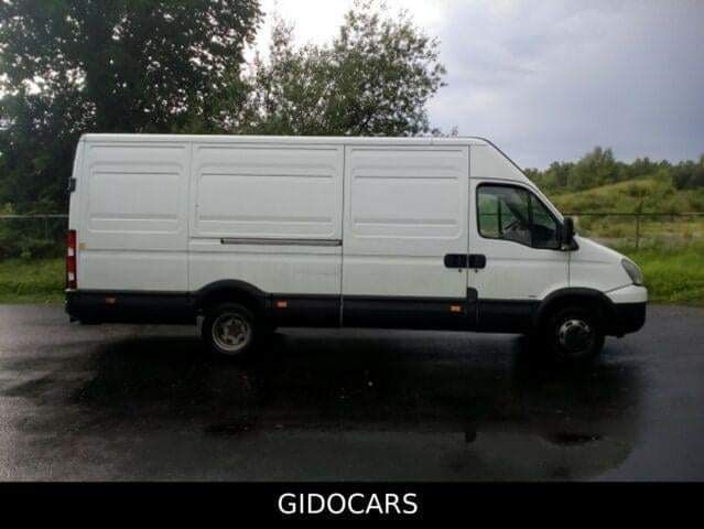 Transport marfa, debarasez  mobila ,bunuri, mat costructi etc