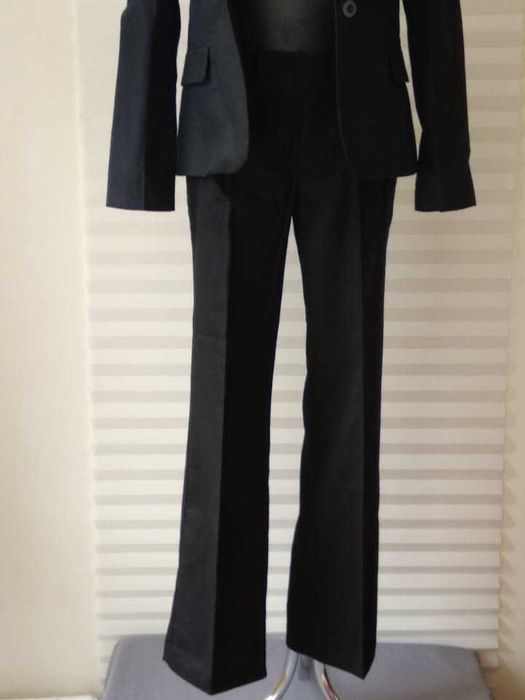 Новый женский костюм.  Марка BLA-BLA.