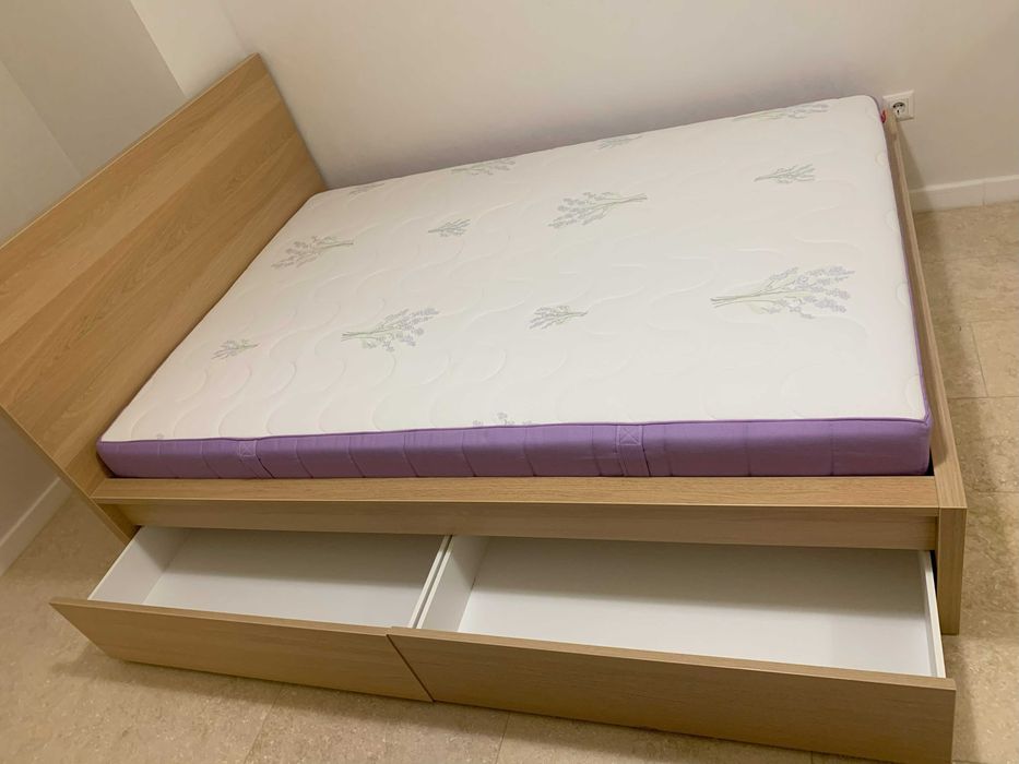 Pat IKEA MALM 140x200 cm cu 2 sertare depozitare