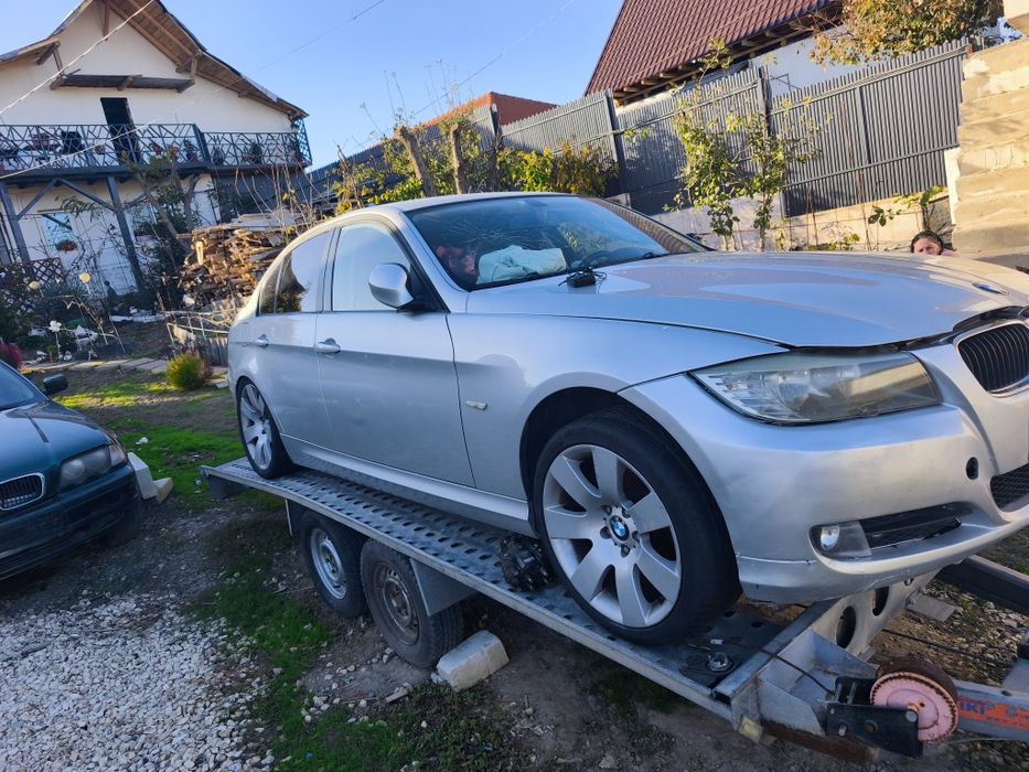 Bmw E90 318d LCI avariat