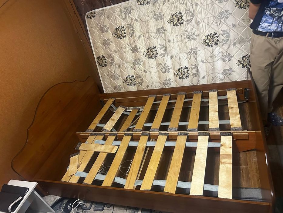 Двуспальная Кровать