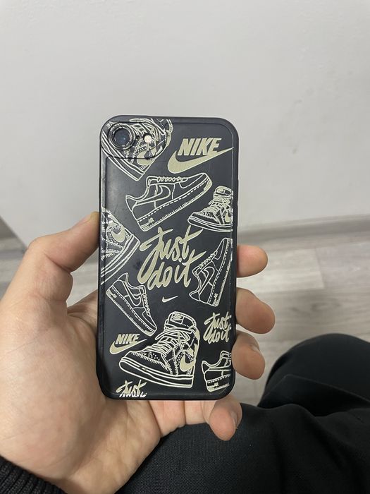 Iphone se 2020 чистый айклауд