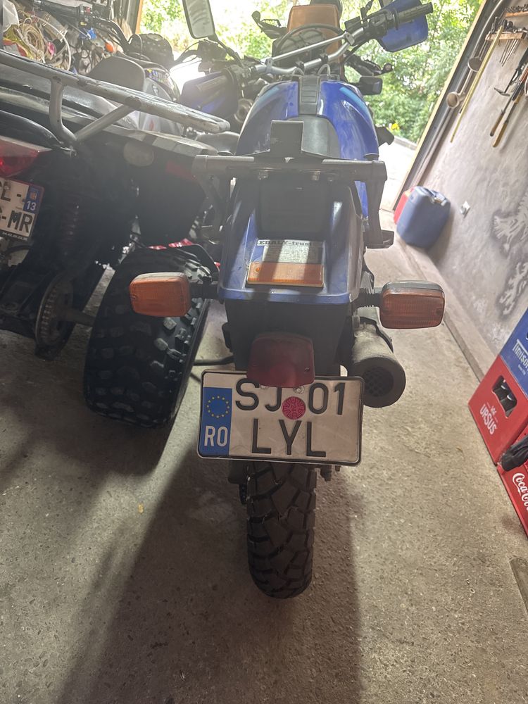 Vand motocicleta suzuki