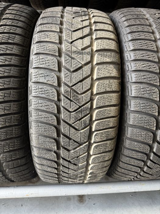 Anvelope 225/50/17 Pirelli