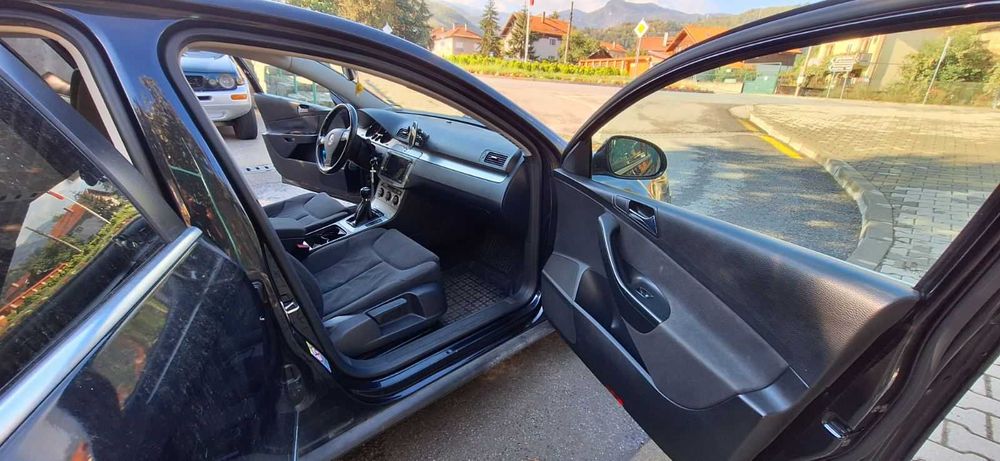 Продава се Пасат Б6 2.0 TDI
