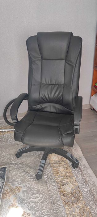 Кресло кожзам офисное