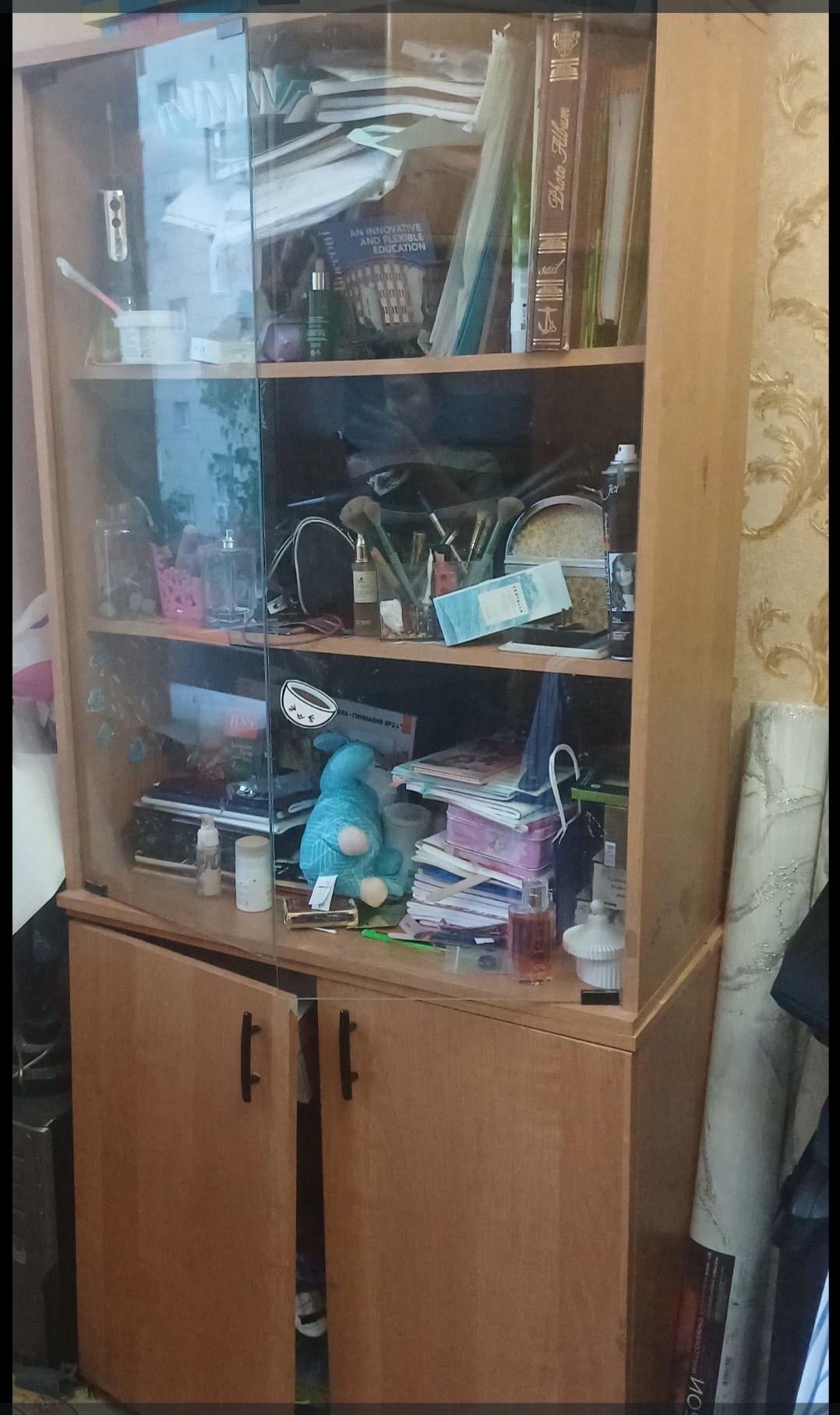 Мебель  диван, шкаф в хорошем состояние