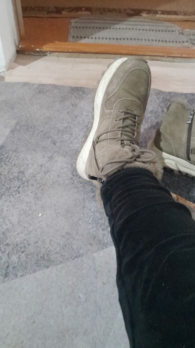 Сапог жен.натур замш внутри натур мех  состояние хорошее