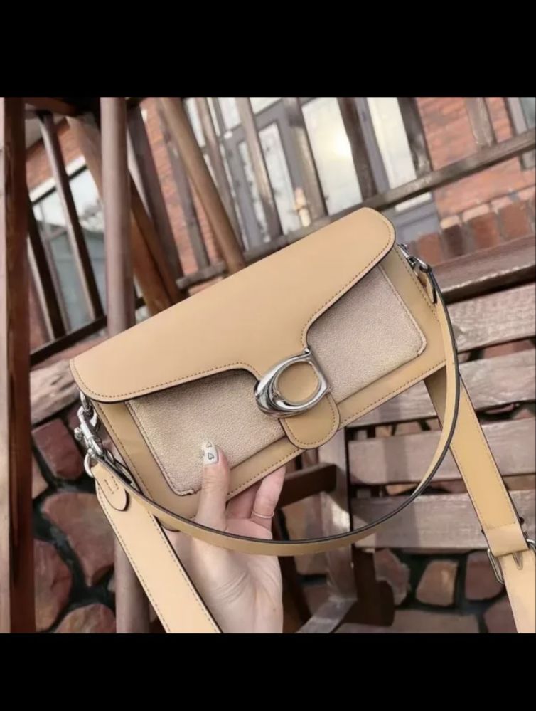 Coach чанта в различни разцветки