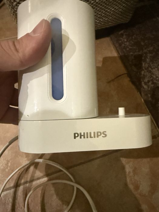 Зарядно + UV лампа за електрическа четказа зъби-Philips Sonicar