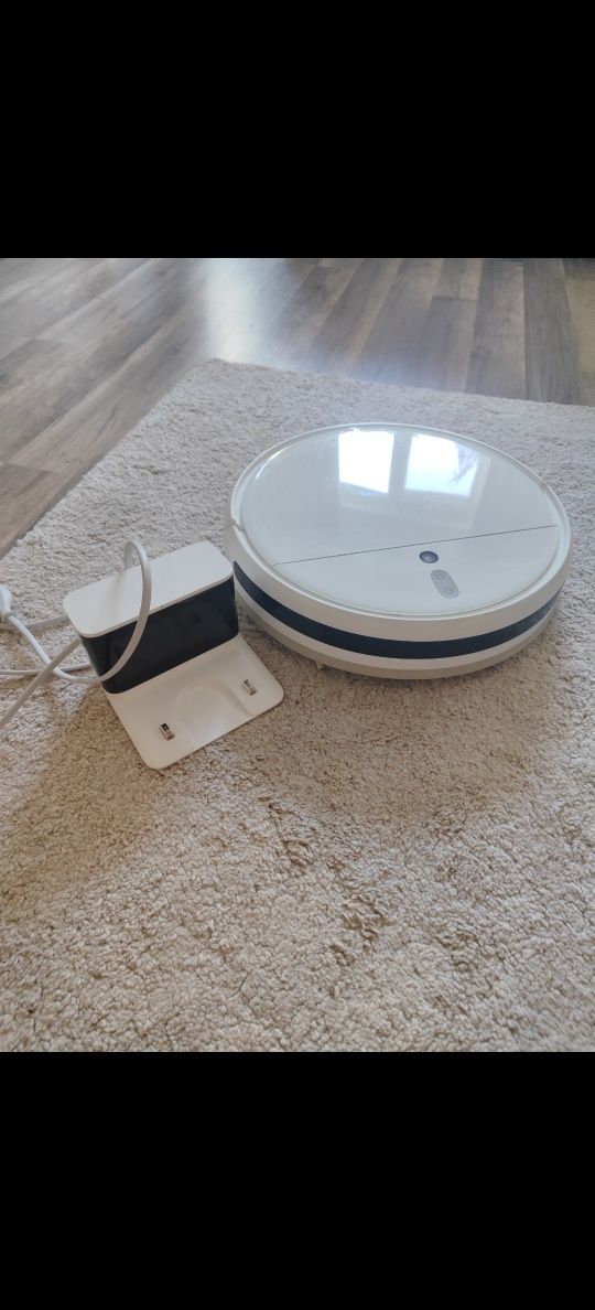 Робот прахосмукачка Xiaomi Mi Robot Vacuum Mop Cleaner, 0.6 л, WI-FI