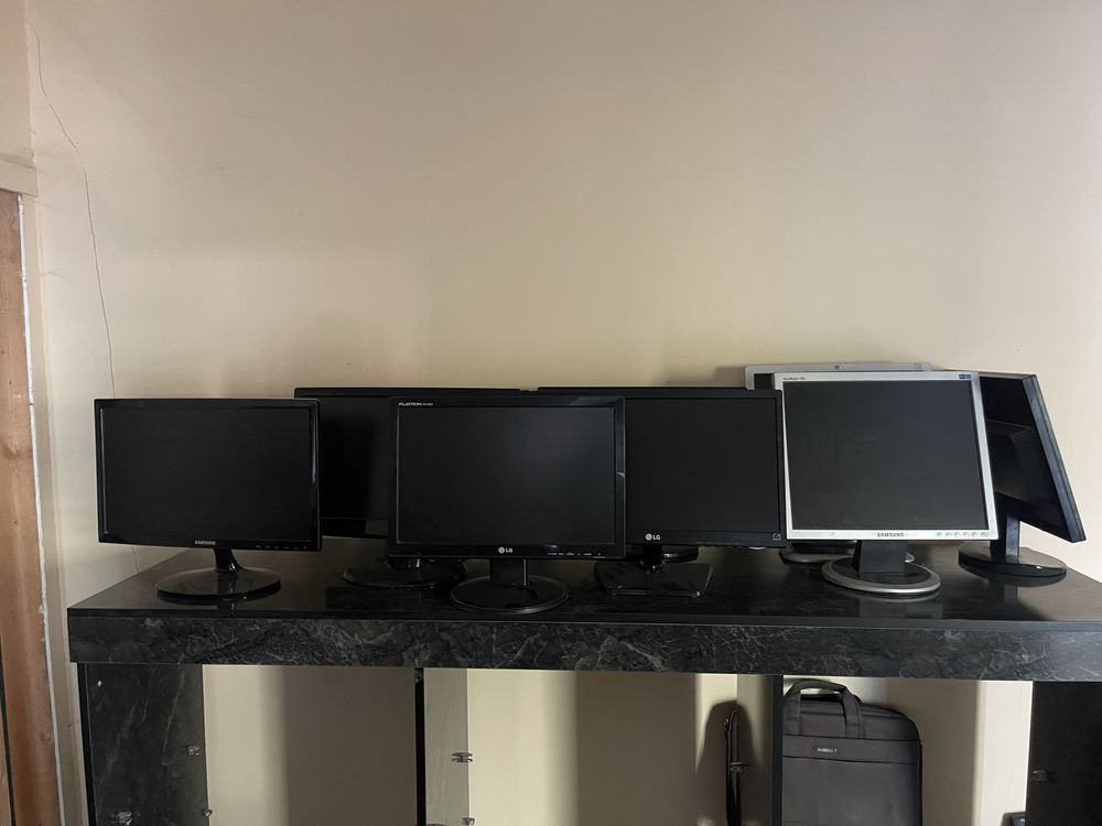Samsung LG Artel  monitorlar 22 va 19 razmer