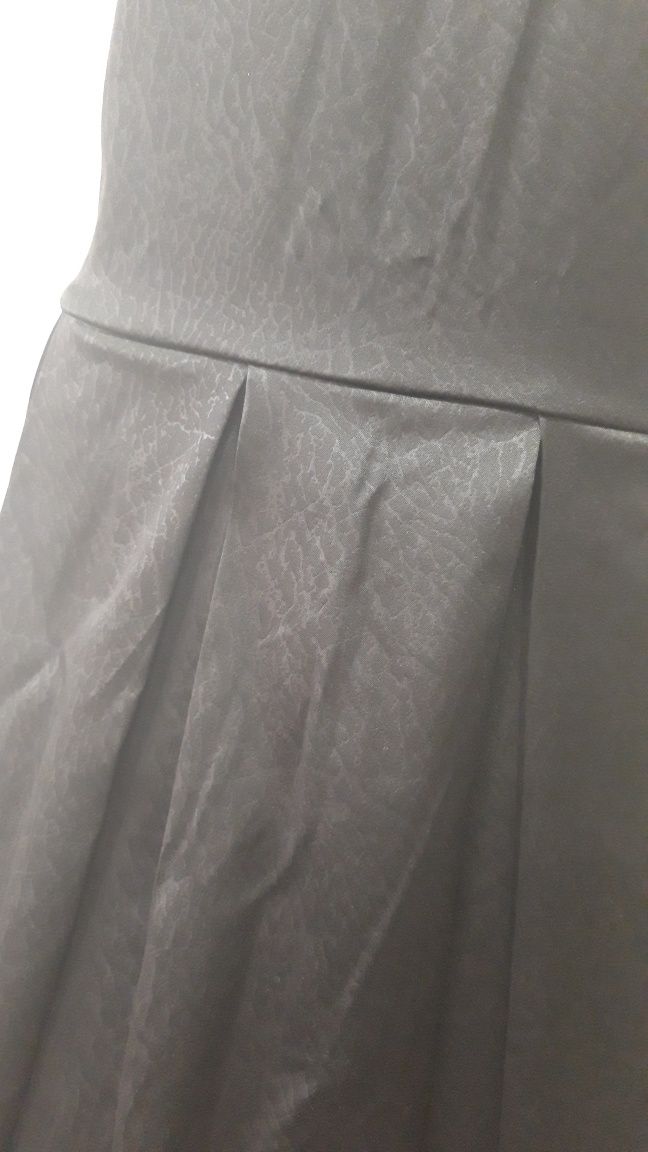 НОВО Дамска черна рокля без ръкав размер Л
