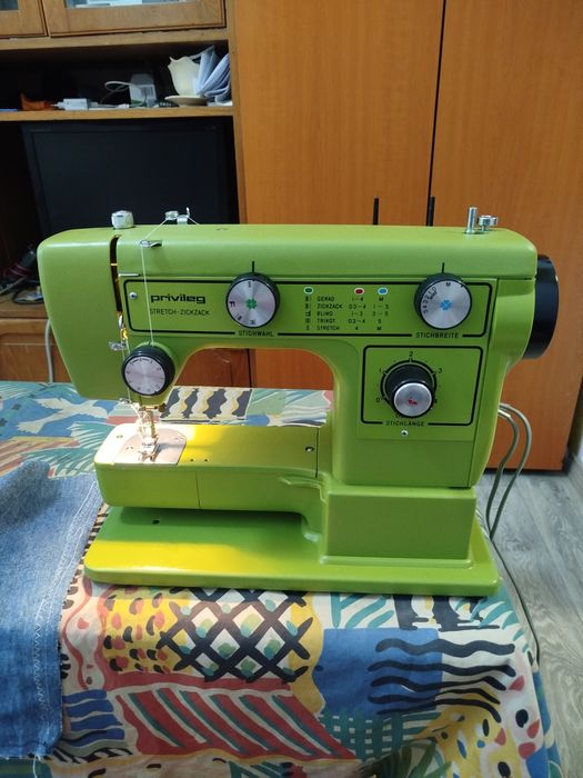 Mașină de  cusut    privileag