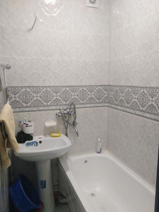 Срочно квартира сотилади 2 хоналик янги ремонт барча шароитлари билан