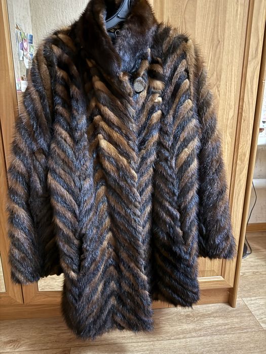 Шуба норковая цвета махагон