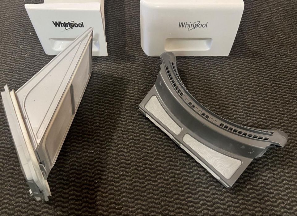 Recipienti colectare apa si filtre scame uscator Whirlpool