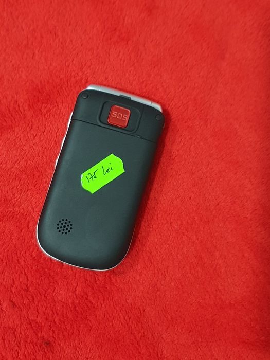 Super telefon M1, M2 ,M3  cu clapeta cu display destul de generos . Du