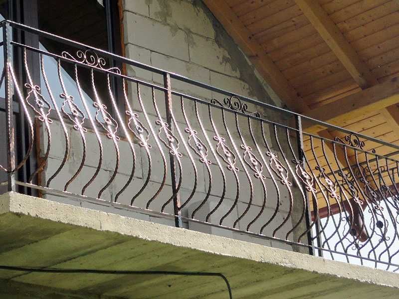 Porti din fier forjat,balustrade din fier forjat,copertine din fier